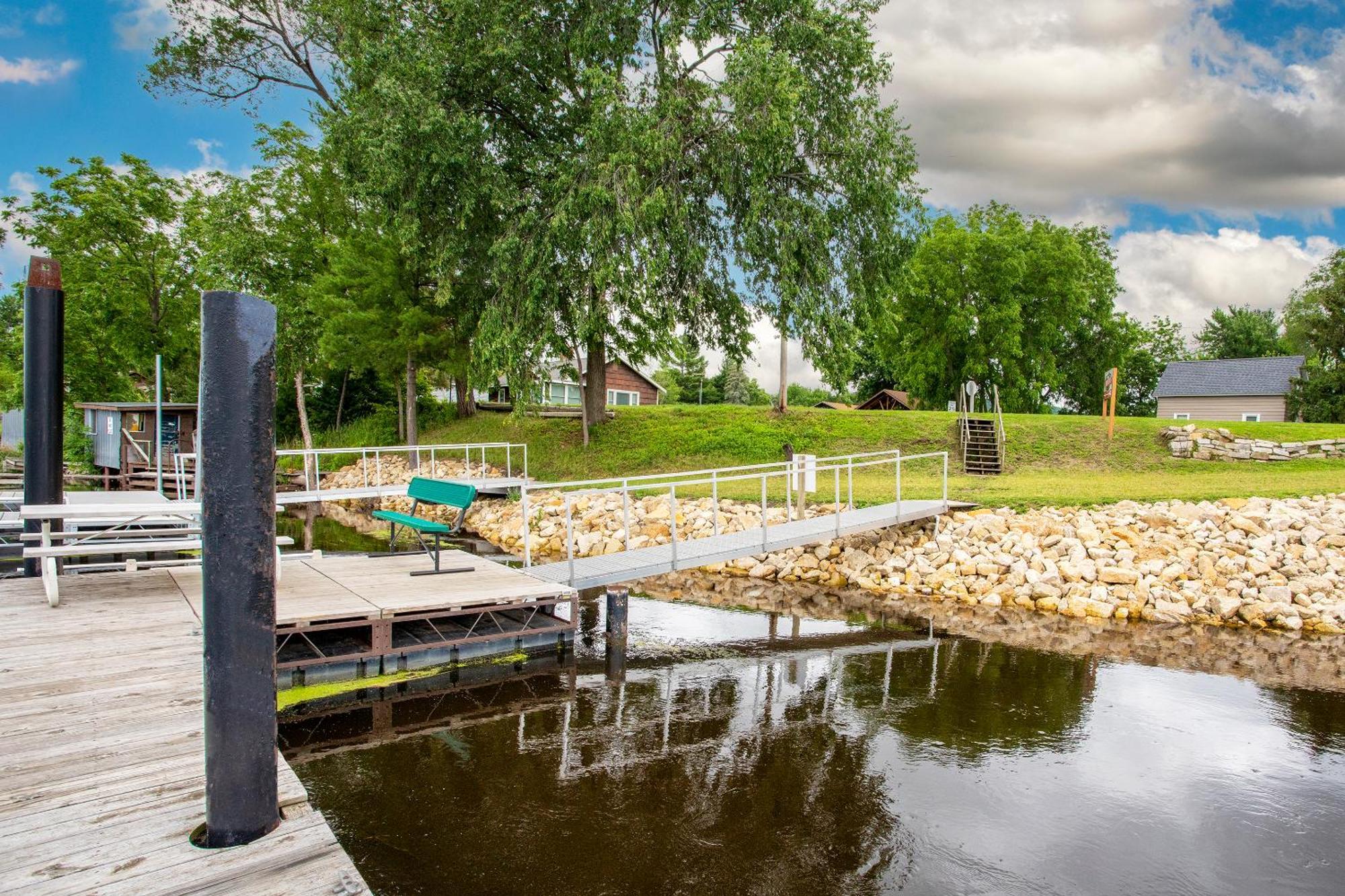 Big River Escape Riverside Cabins Buffalo City Экстерьер фото